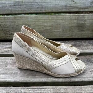 Lilly Pulitzer Espadrille Wedge Heel Sandals Peep Toe Tan Gold Trimmed Size 8.5M
